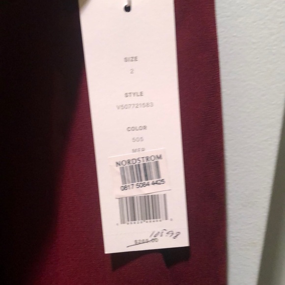 Vince Bordeaux cropped wide leg pants. - Picture 2 of 4